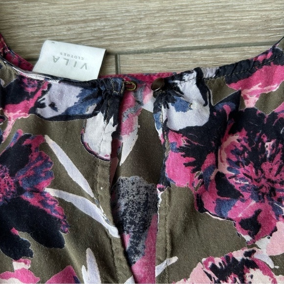 Vila Floral Print Peplum Hem Babydoll Blouse - Picture 10 of 11